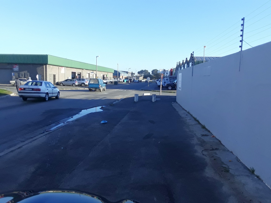 To Let commercial Property for Rent in Onverwacht Western Cape